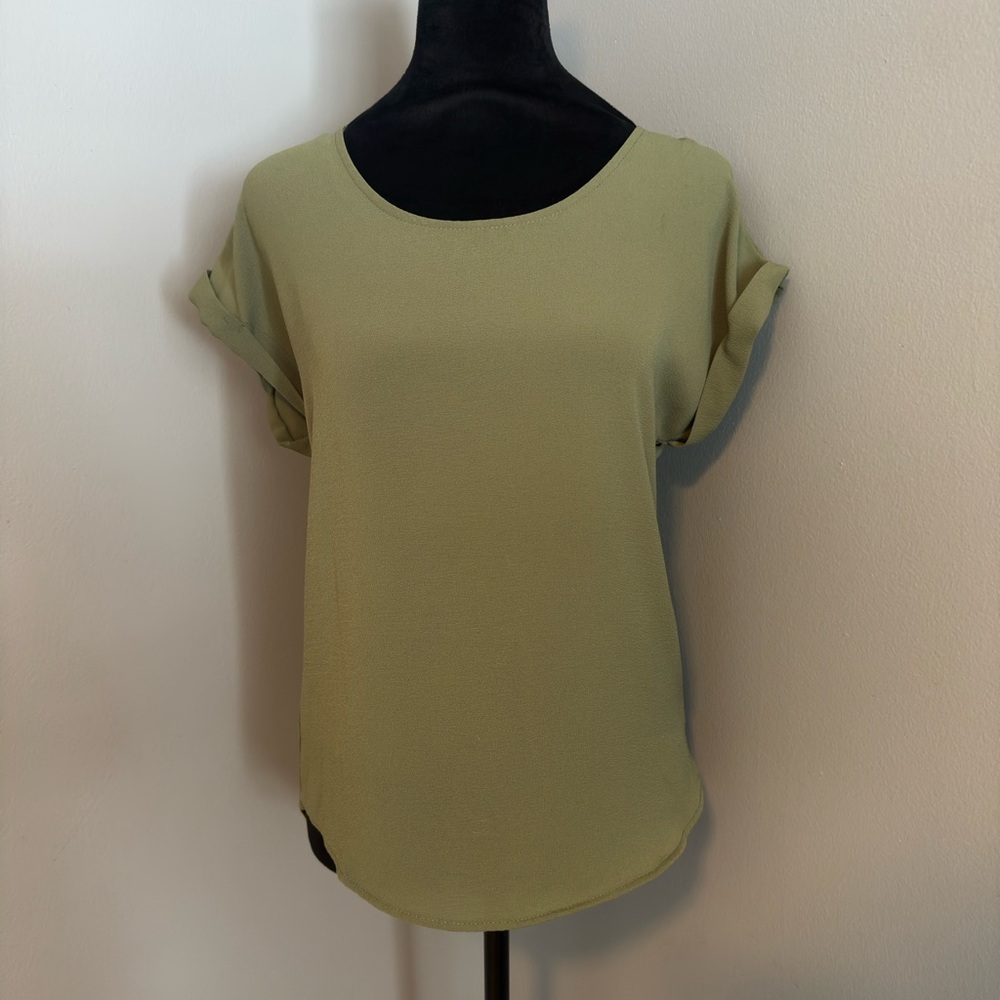 Olive & Oak Top Size Small